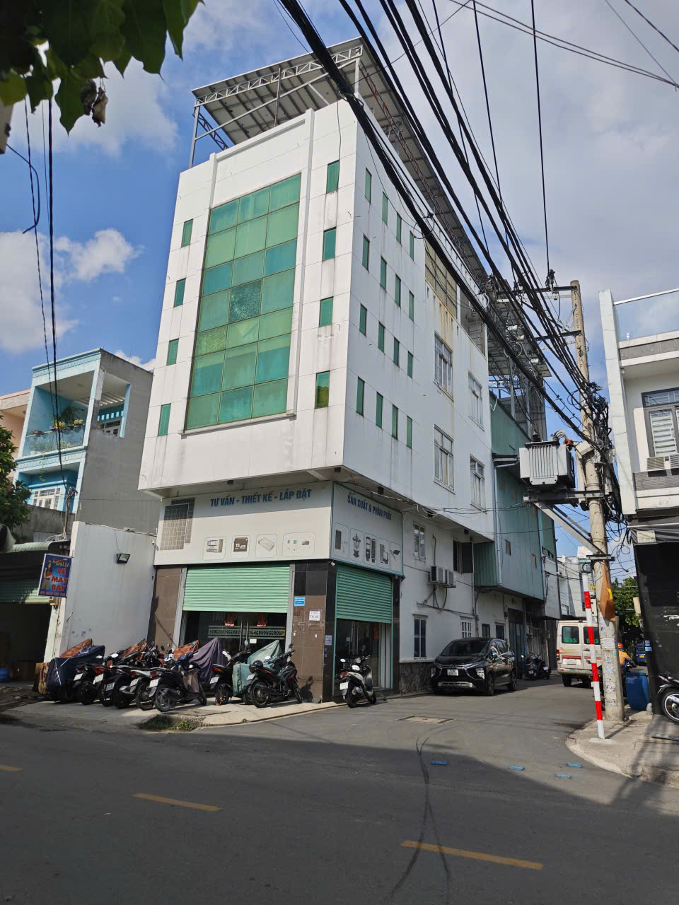 Đội ngũ kỹ sư EcoSolar - Quảng Ngãi Solar tư vấn và thi công điện năng lượng mặt trời Quảng Ngãi